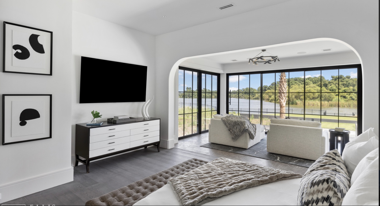 Bedroom and Sitting Area