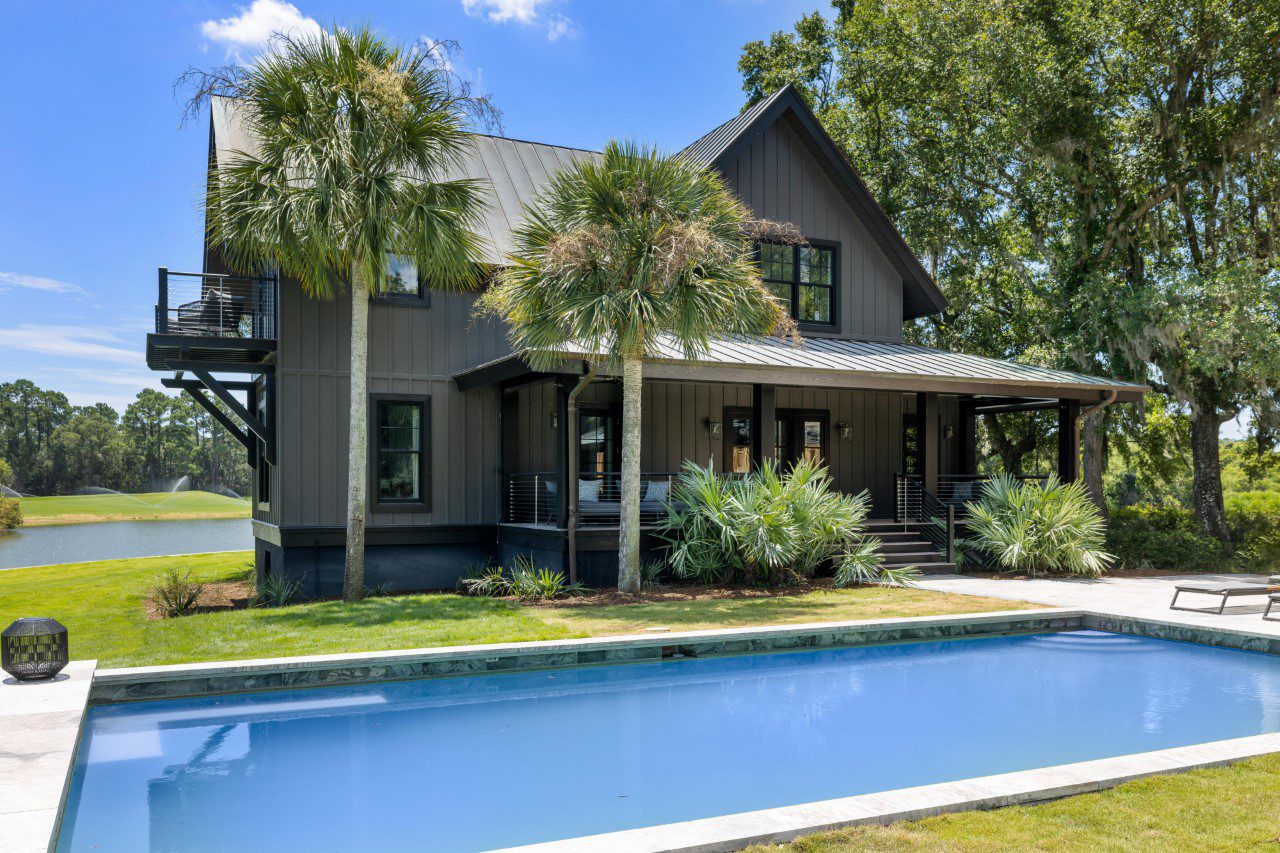 House and Swimming Pool